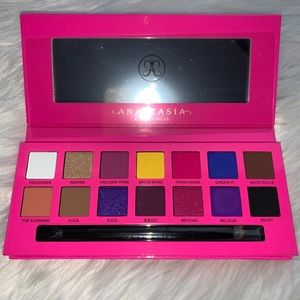Anastasia Beverly Hills x Alyssa Edwards Palette